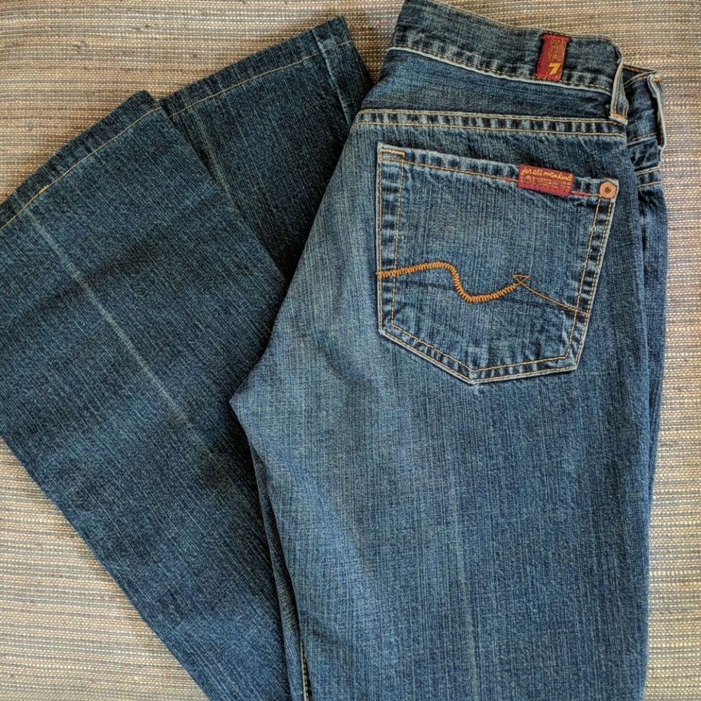 7 for All Mankind Bootcut. Size 0 Inseam 28